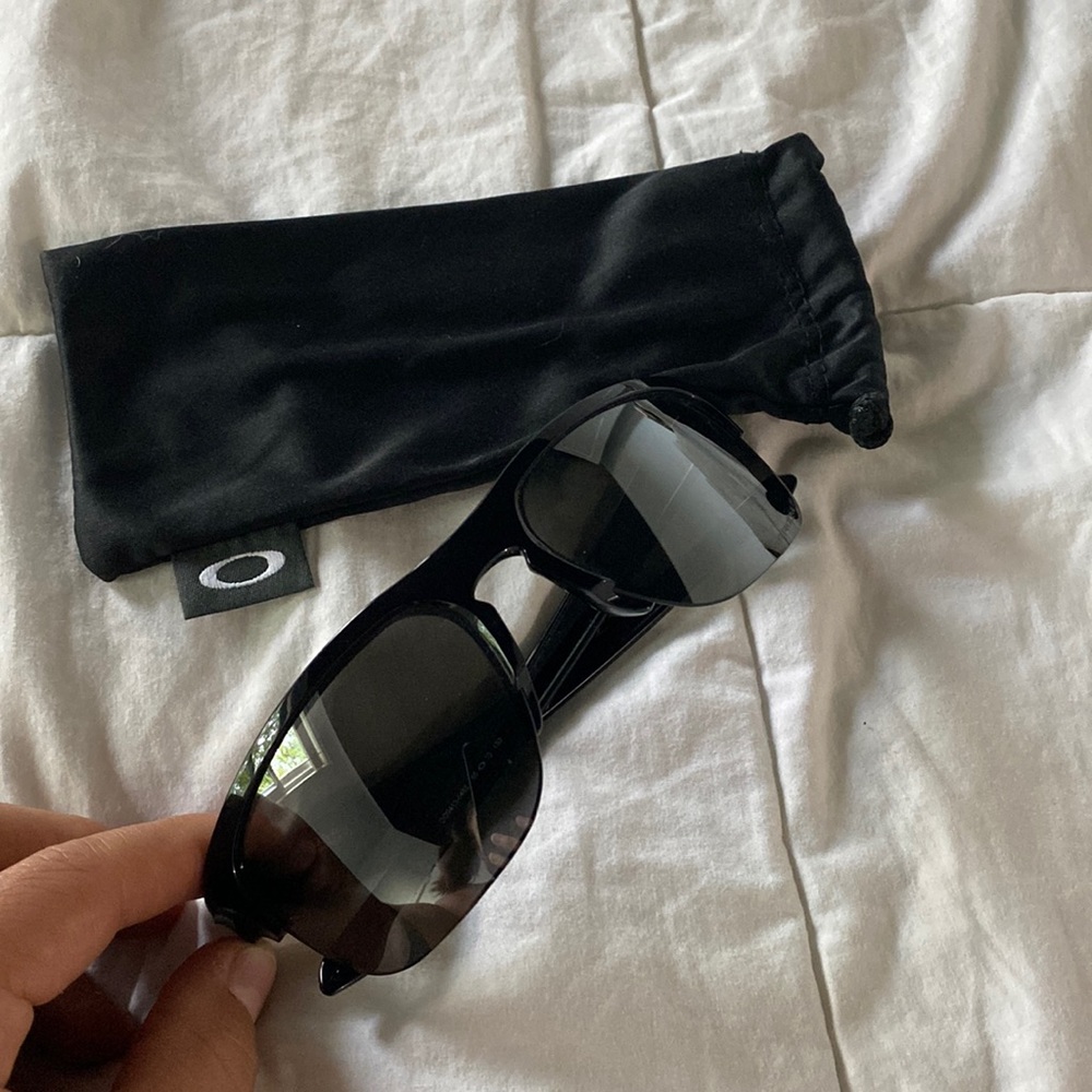 Men’s Oakley sunglasses